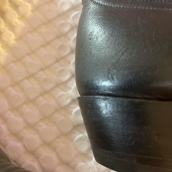 Larry Mandan - Picture 14 of 15